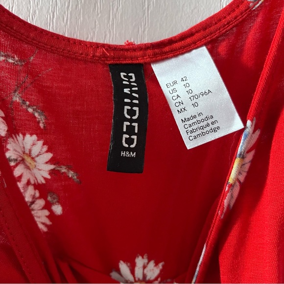 H&M SHORT RED DAISYVDRESS MEDIUM - Picture 4 of 4